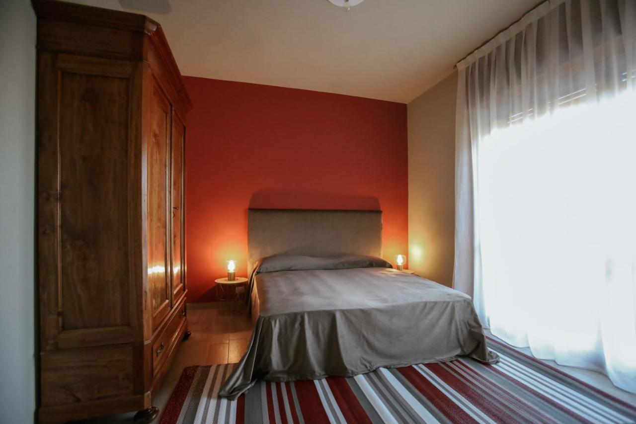Ca'Du Lin - Jacuzzi Bed & Breakfast Cisterna d'Asti Luaran gambar
