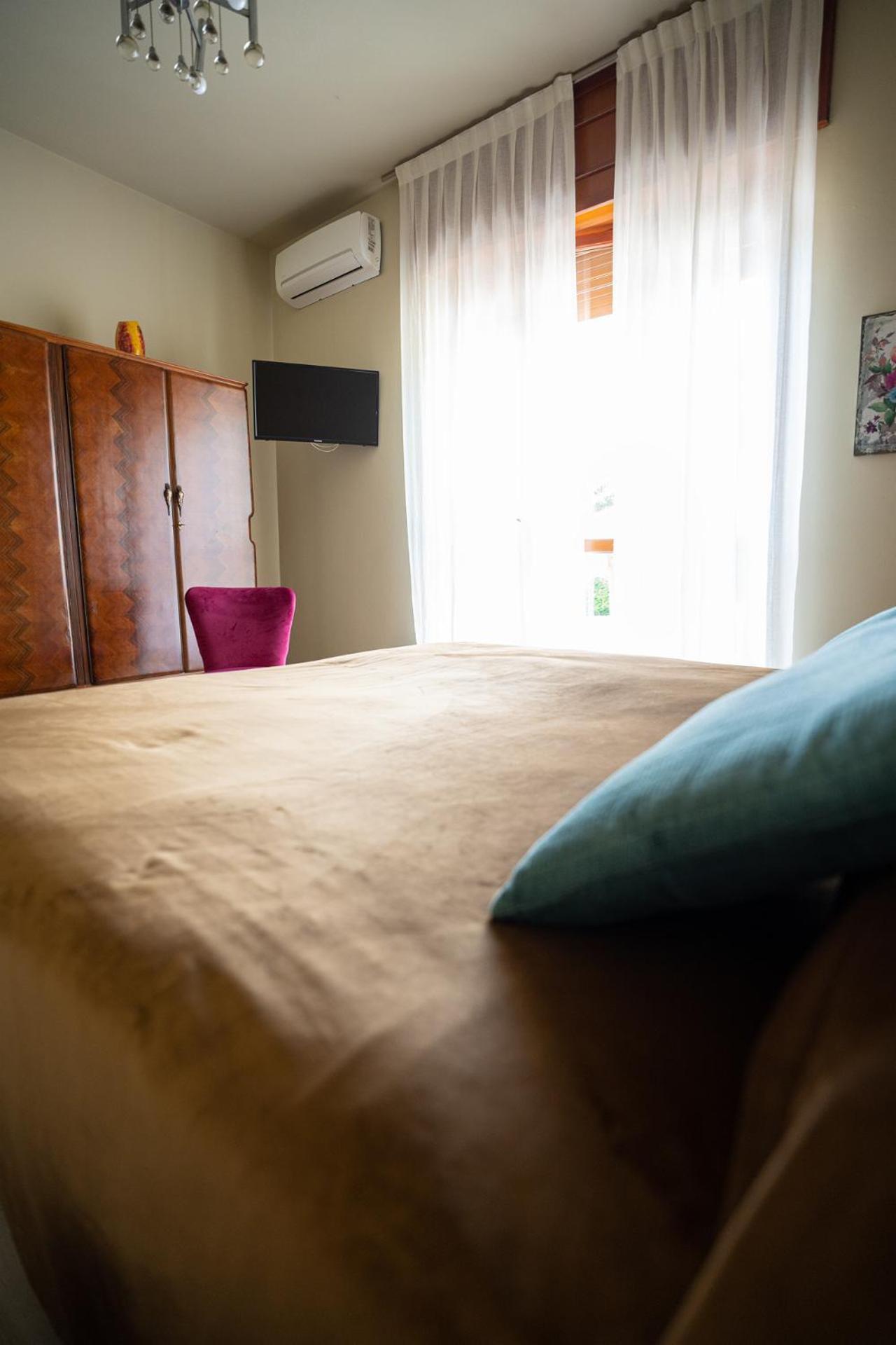 Ca'Du Lin - Jacuzzi Bed & Breakfast Cisterna d'Asti Luaran gambar